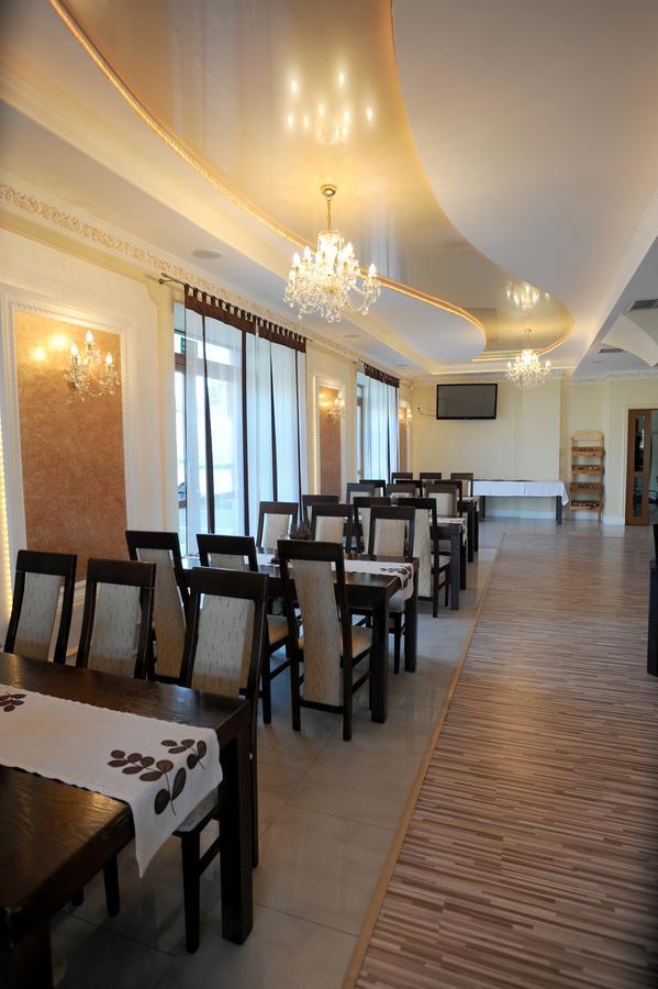 Restauracja Hotel Imperial Jasło Екстериор снимка